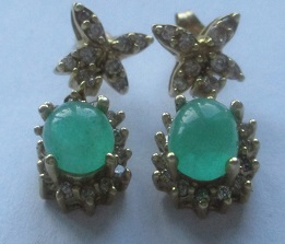 xxM1359M 14k gold emerald and diamond earrings Takst-valuation N.Kr.15 000